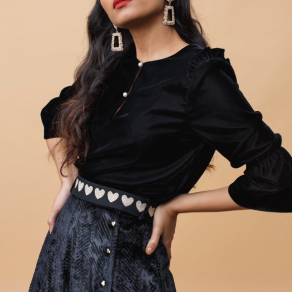 Emily Lovelock Crushed Velvet Ruffle Bell Sleeve Boho Victorian Goth Blouse Top - Picture 1 of 9